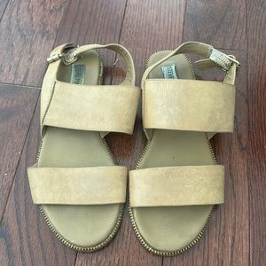 Steve Madden Beige Sandals